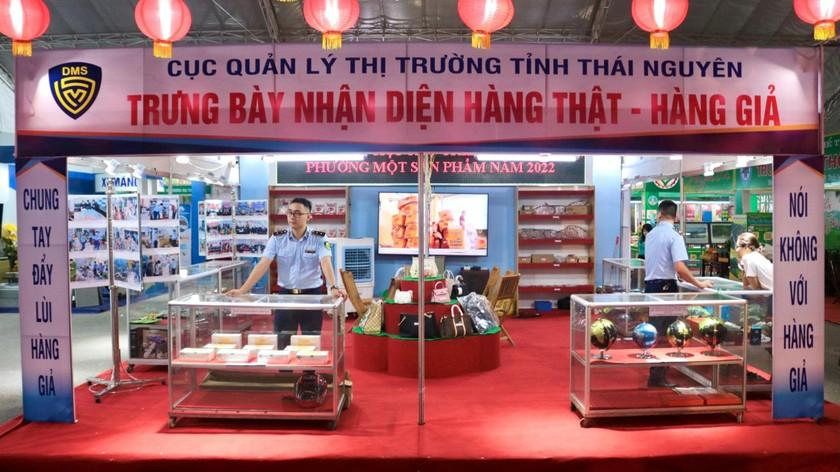 Doanh nghiệp cần chủ động hơn nữa trong cuộc chiến chống hàng giả, hàng nhái.