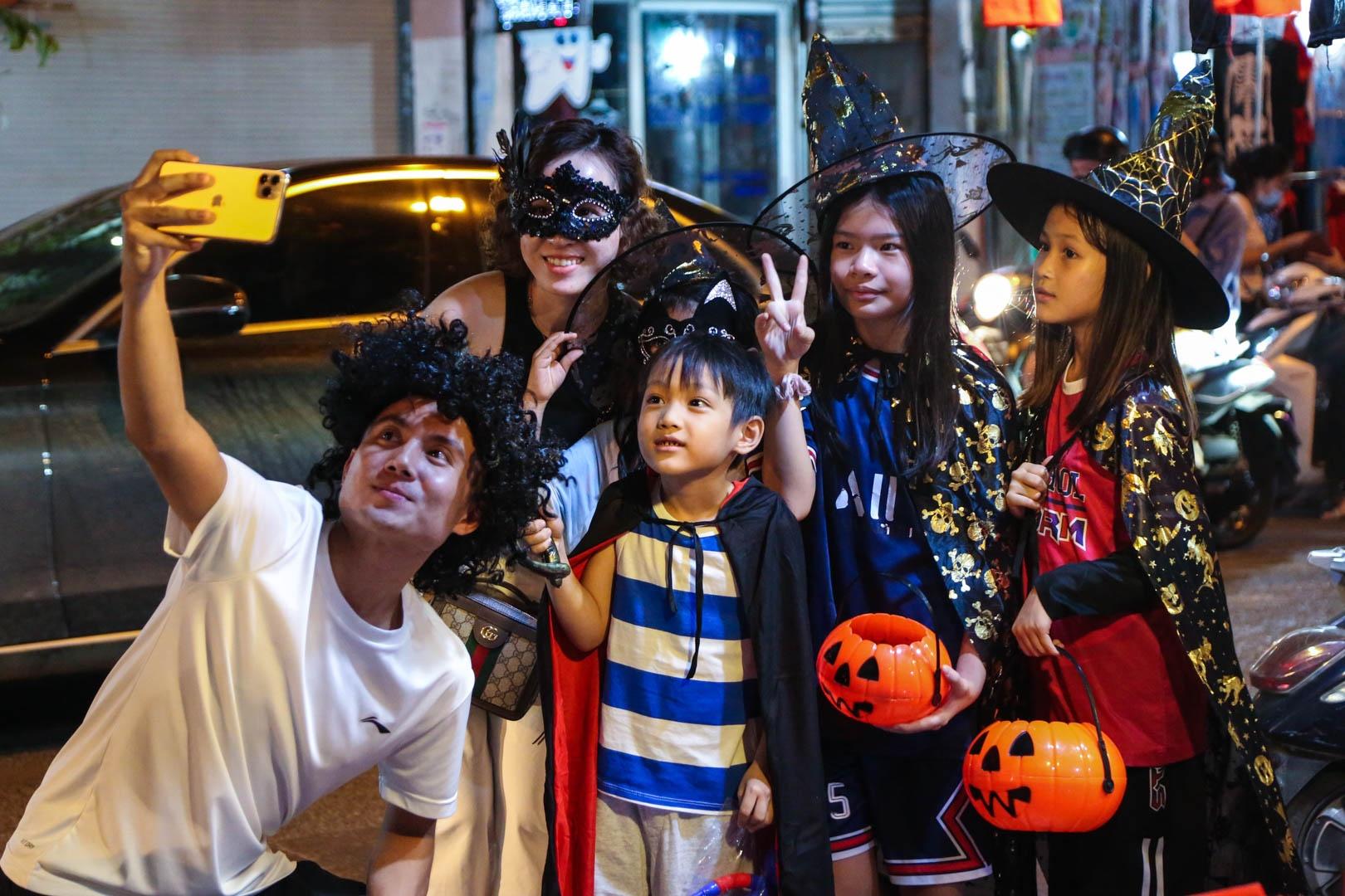 Halloween Ha Noi anh 5