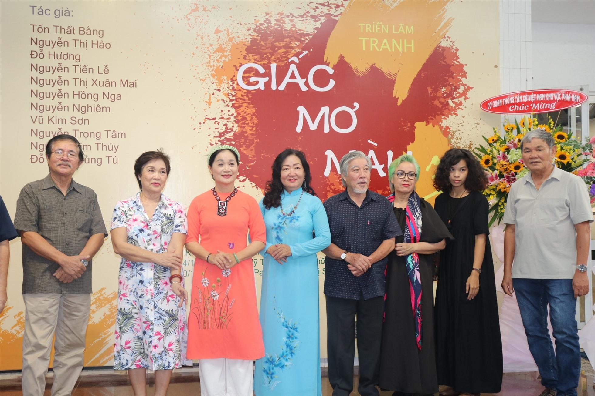 Triển lãm mỹ thuật gây quỹ giúp đỡ nạn nhân chất độc da cam