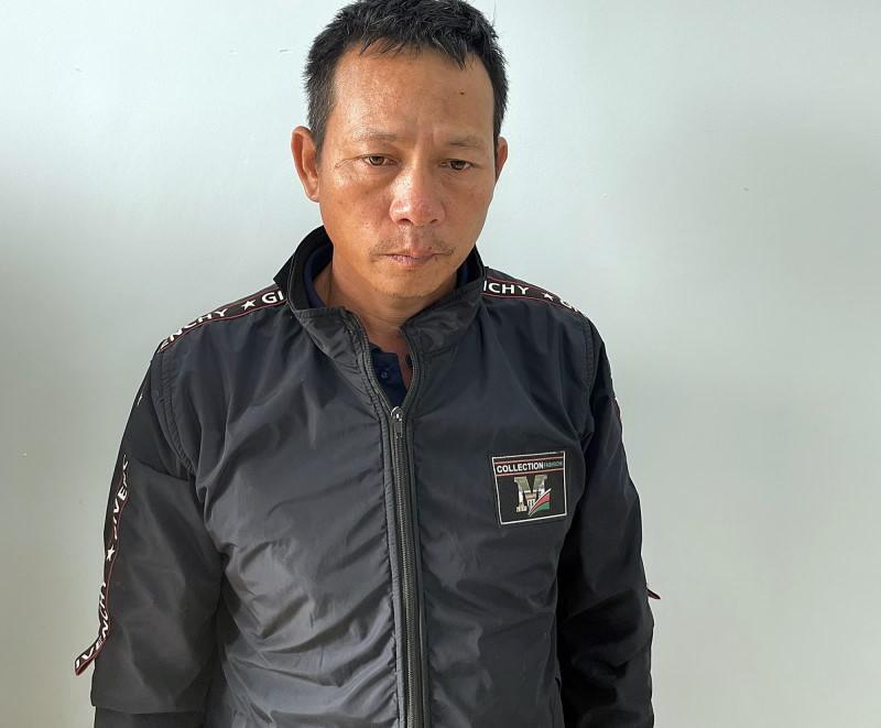 Tạm giữ người đàn ông đánh nam shipper gãy 2 tay, vai trò của người vợ? - Hình 2 Đối tượng Trương Đình Nhạt.