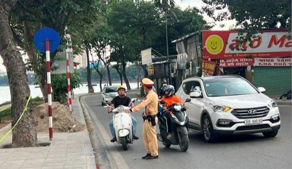 Hà Nội: Vi phạm nồng độ cồn vẫn diễn biến phức tạp | Báo Pháp luật Việt Nam  điện tử