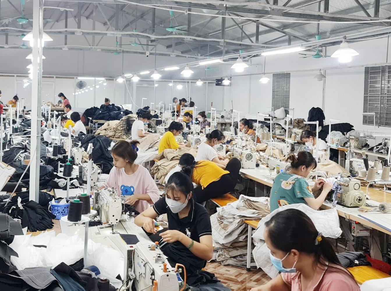Nhiều lao động lớn tuổi đối diện với nguy cơ mất việc