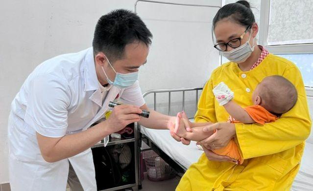 benh-tay-chan-mieng-dang-tang-cao-anh-vgp-thien-tam-3756.jpeg (639×391)