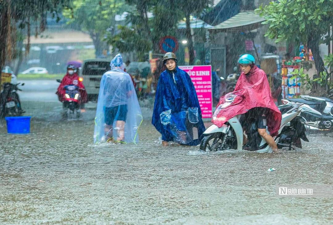 Dự báo thời tiết ngày 22/8/2023: Cảnh báo mưa lớn gió mạnh