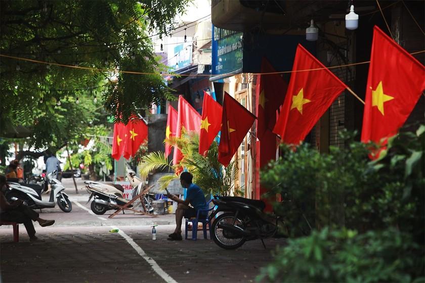 anh-pho-phuong-thu-do-ha-noi-ruc-do-chao-mung-quoc-khanh-2-9-anh1-4-1630499458-30-width1200height800-635.jpg (840×560)