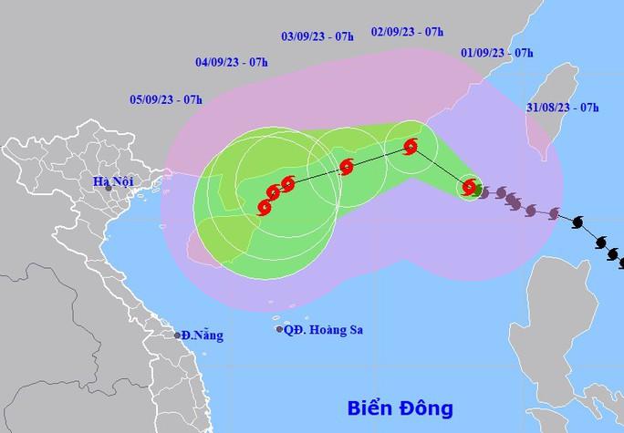 Bão số 3 giật trên cấp 17, liên tục đổi hưởng di chuyển - Ảnh 1.