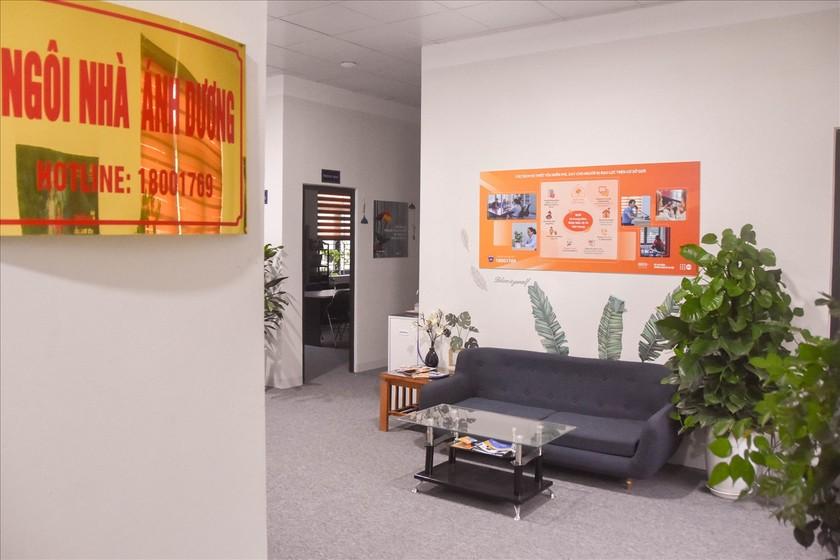 mo-hinh-ngoi-nha-anh-duong-dau-tien-duoc-thanh-lap-tai-quang-ninh-1720.jpg (840×560)