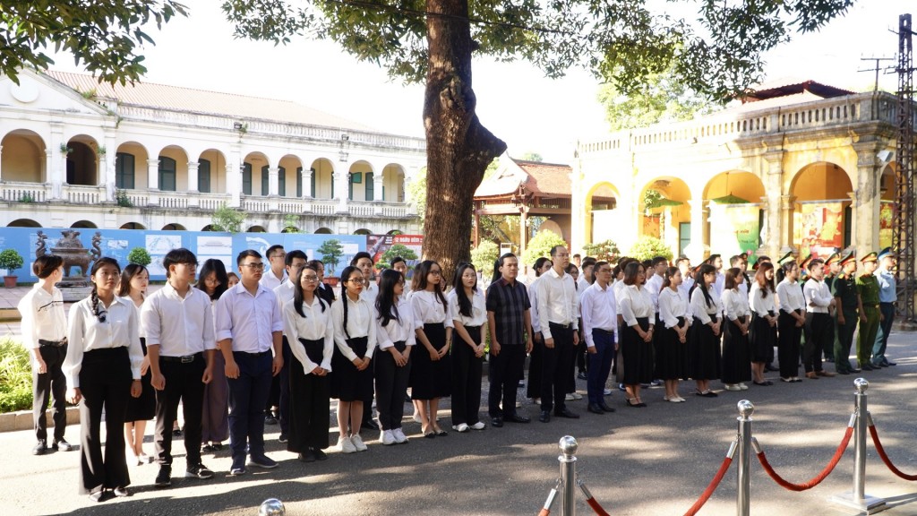 96 Thủ khoa xuất sắc dâng hương tại Hoàng thành Thăng Long