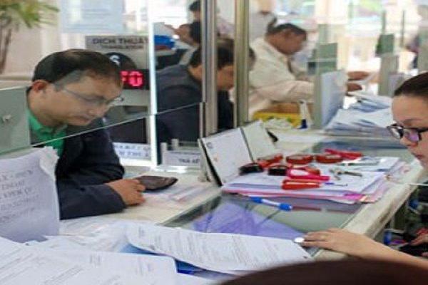 1698902318373-1698902227522-nhung-nguoi-duoc-nang-luong-truoc-han-khong-can-cho-cai-cach-tien-luong.jpg (600×400)