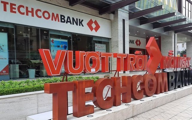 Techcombank hé lộ kế hoạch chi trả cổ tức tiền mặt ít nhất ở mức 20%/tổng  lợi nhuận sau thuế