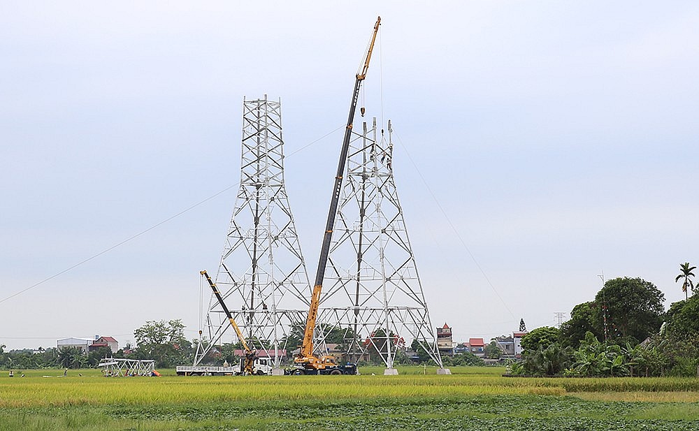 Động viên người lao động thi công Dự án đường dây 500kV mạch 3