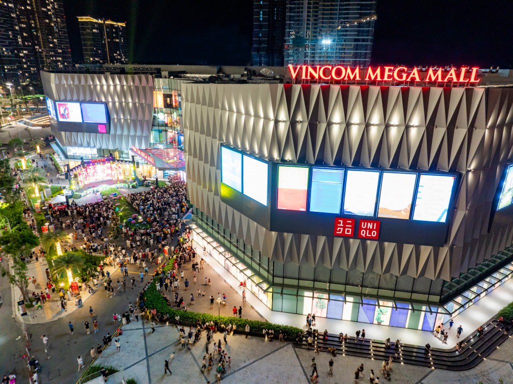 2. Cửa Hàng UNIQLO Vincom Grand Park Chính Thức Khai Trương Vào Ngày 20 Tháng 07 Năm 2024