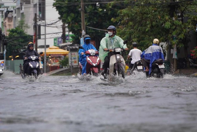 Cao điểm mưa lớn ở TPHCM, tăng nguy cơ mắc bệnh về da