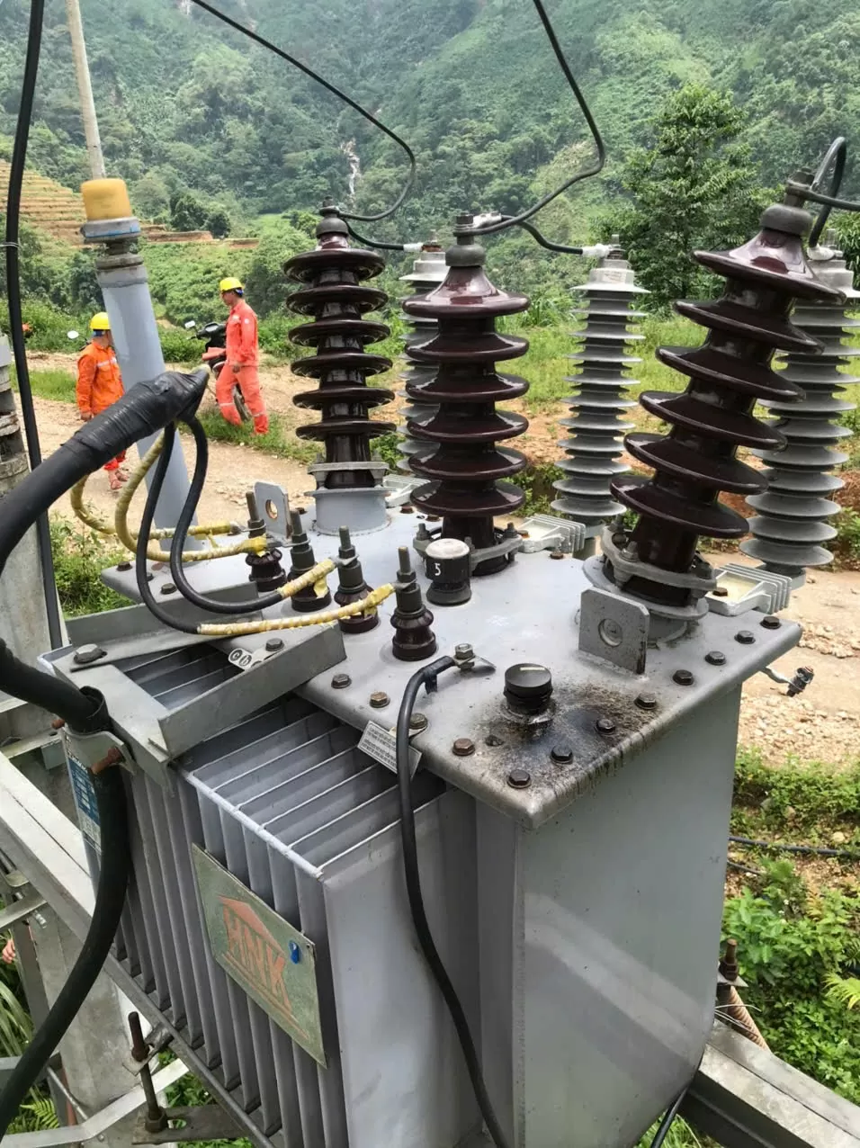 Công ty Điện lực Hà Giang: Nhọc nhằn cấp điện mùa mưa bão 2024 Công ty Điện lực Hà Giang: Nhọc nhằn cấp điện mùa mưa bão 2024