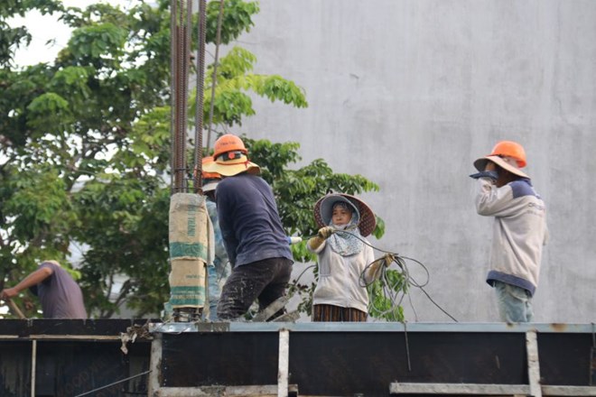 Tập hợp, vận động người lao động tham gia các nghiệp đoàn nghề đặc thù