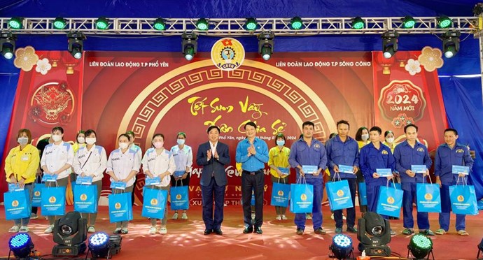 Hỗ trợ đoàn viên khó khăn dịp Tết ít nhất 500.000 đồng/người