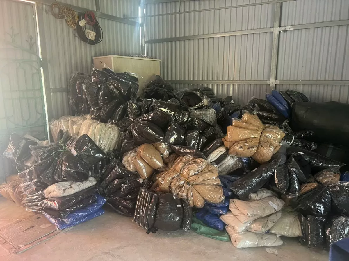 Nam Định: Tạm giữ 200 áo phao không rõ nguồn gốc bán trên TikTok Shop Nam Định: Tạm giữ 200 áo phao không rõ nguồn gốc bán trên TikTok Shop