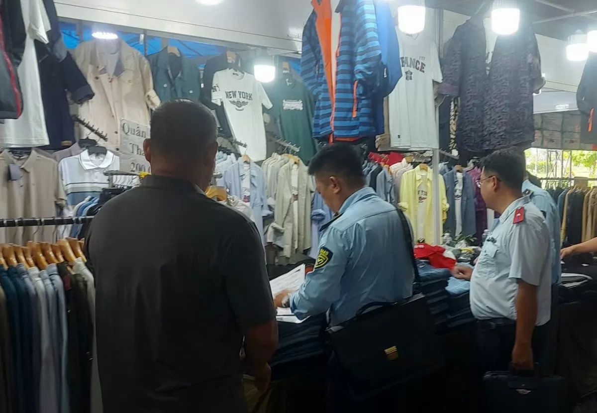 Trong tháng 11/2024, Cục Quản lý thị trường Vĩnh Long xử phạt 51 vụ vi phạm Trong tháng 11/2024, Cục Quản lý thị trường Vĩnh Long xử phạt 51 vụ vi phạm