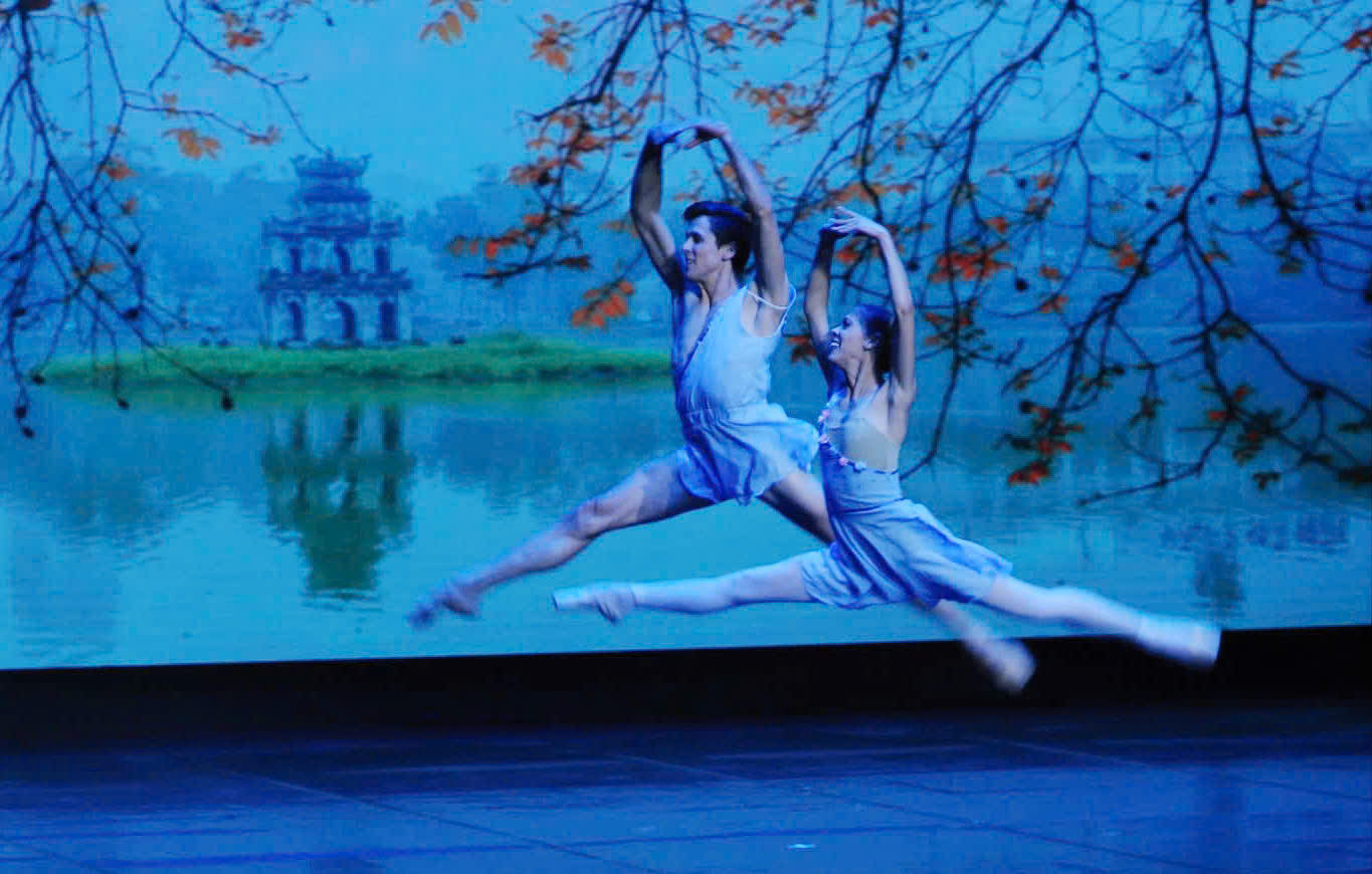 Tổng Bí thư Tô Lâm dự chương trình biểu diễn của Đoàn Nhà hát Ballet Quốc gia Cuba