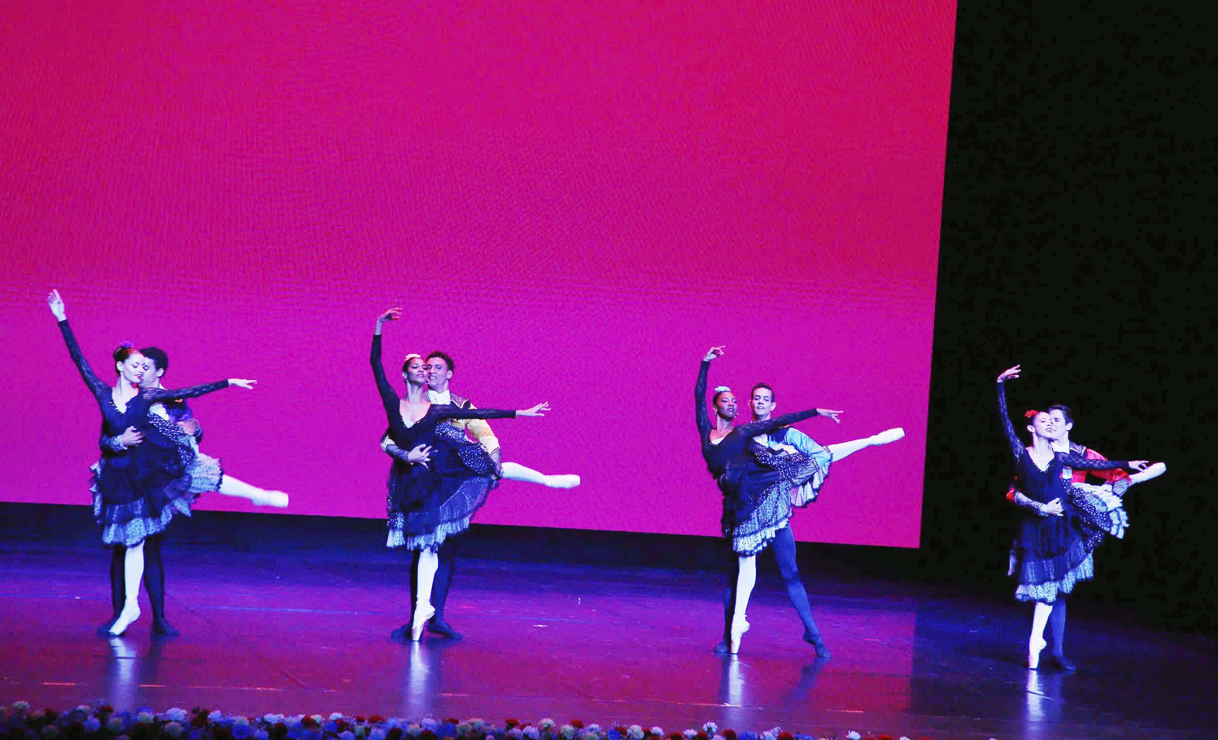 Tổng Bí thư Tô Lâm dự chương trình biểu diễn của Đoàn Nhà hát Ballet Quốc gia Cuba