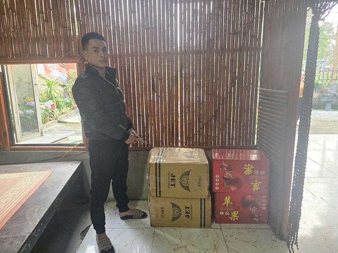 Bắt giữ đối tượng tàng trữ hơn 130 kg pháo nổ ở Vĩnh Phúc