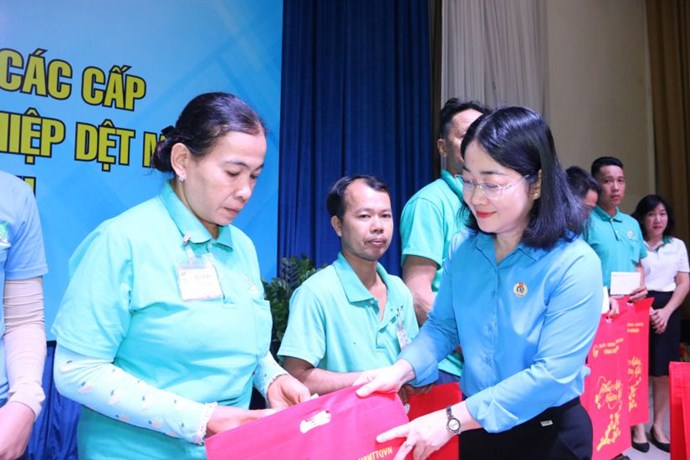Bình Dương chi hơn 272 tỉ đồng chăm lo công nhân dịp Tết 2025