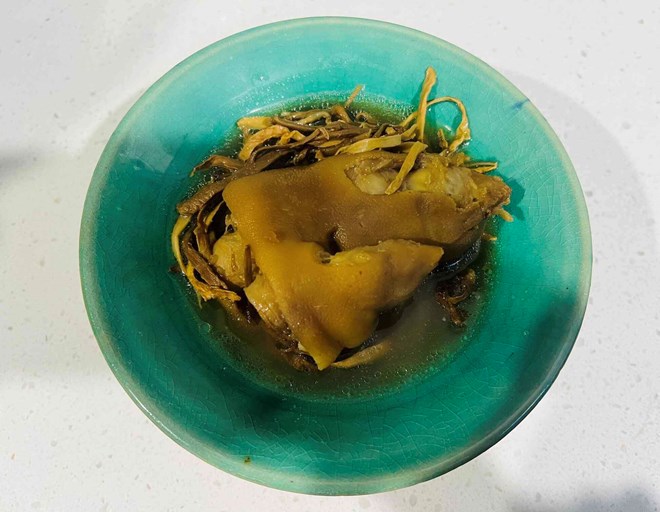 Món canh ngon trong thời tiết lạnh người bị gút không nên ăn