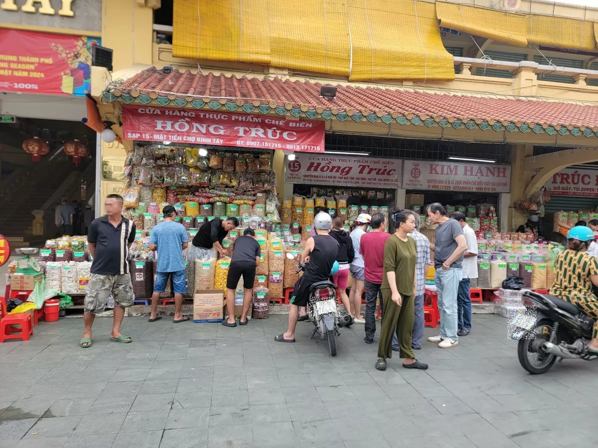 TP. Hồ Chí Minh: Chợ kẹo Bình Tây nhộp nhịp dịp cuối năm TP. Hồ Chí Minh: Chợ kẹo Bình Tây nhộp nhịp dịp cuối năm