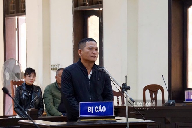 Phạt tù người dùng flycam quay, tống tiền công ty khai thác cát