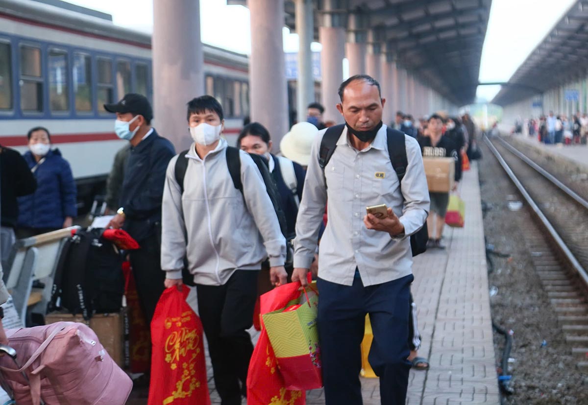 Chuyến tàu Công đoàn đã chắp cánh ước mơ đoàn tụ cho hàng nghìn gia đình công nhân làm ăn xa quê. Ảnh: Quang Đại
