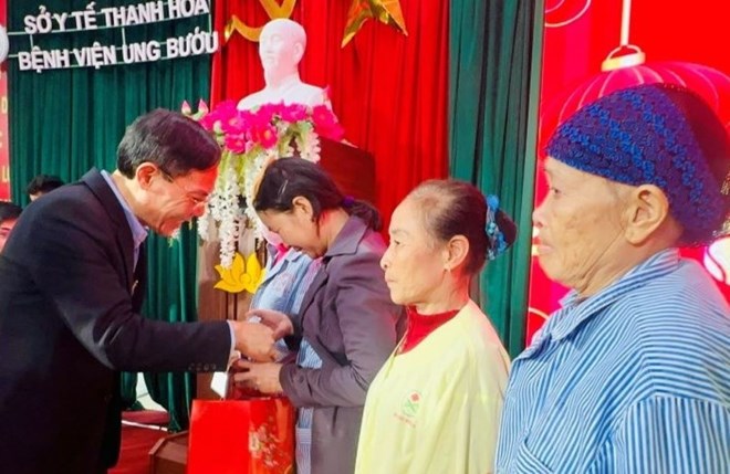 Tết ấm áp tại Bệnh viện Ung bướu Thanh Hóa