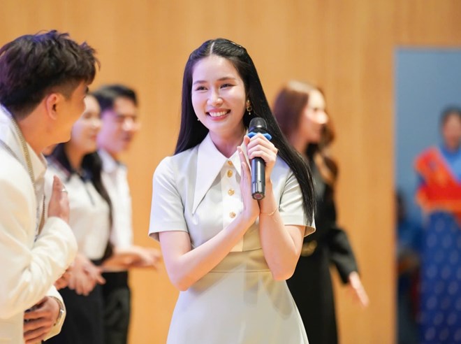 Hoa hậu Việt Nam thu hút hàng trăm ứng viên ghi danh