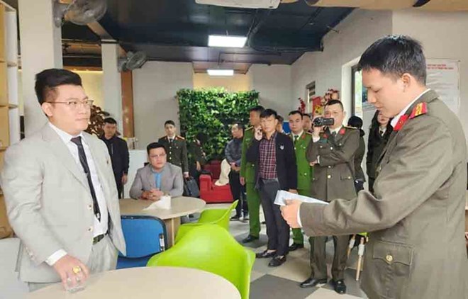 Khởi tố tổng giám đốc lừa đảo gần 500 cá nhân, doanh nghiệp