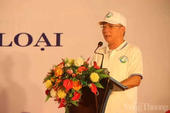 Ông Lê Văn Trung –Chủ tịch Ủy ban Mặt trận Tổ quốc Việt Nam thành phố Đà Nẵng, Chủ tịch Ủy ban Hòa bình Đà Nẵng phát biểu tại sự kiện Ông Lê Văn Trung –Chủ tịch Ủy ban Mặt trận Tổ quốc Việt Nam thành phố Đà Nẵng, Chủ tịch Ủy ban Hòa bình Đà Nẵng phát biểu tại sự kiện