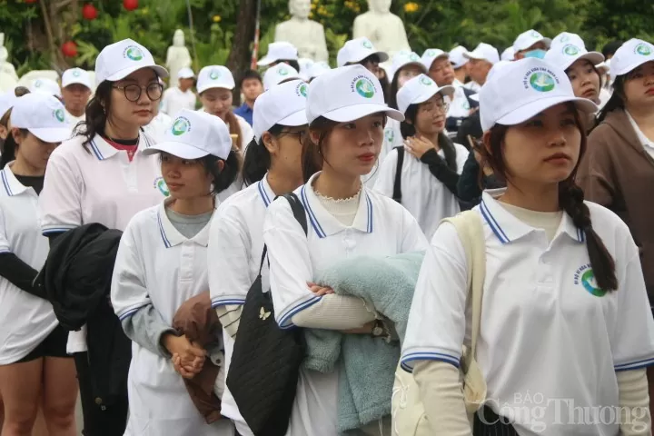 Sinh viên các trường đại học trên địa bàn TP. Đà Nẵng hào hứng tham gia sự kiện “Đi bộ vì hòa bình 2025”, góp phần lan tỏa thông điệp nhân văn và tinh thần đoàn kết trong cộng đồng Sinh viên các trường đại học trên địa bàn TP. Đà Nẵng hào hứng tham gia sự kiện “Đi bộ vì hòa bình 2025”, góp phần lan tỏa thông điệp nhân văn và tinh thần đoàn kết trong cộng đồng