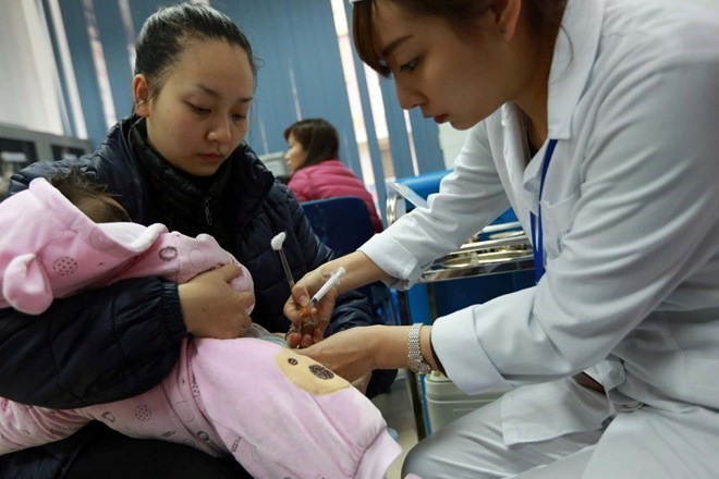 Hãy đi tiêm vaccine, đừng nghe “lang băm google” để mắc bệnh