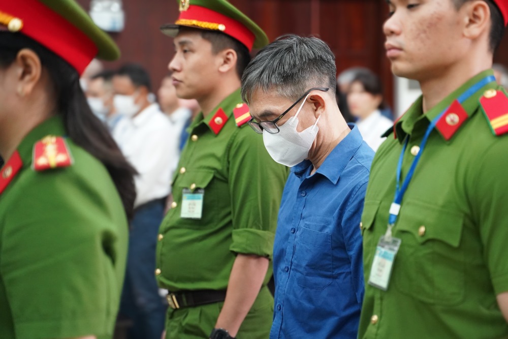 Các đồng phạm của Trương Mỹ Lan tại tòa.