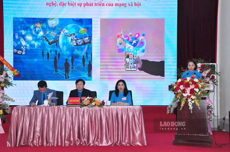 Chi bộ Liên đoàn Lao động tỉnh Lào Cai đã thực hiện tốt công tác chăm lo cho người lao động. Ảnh: Đinh Đại