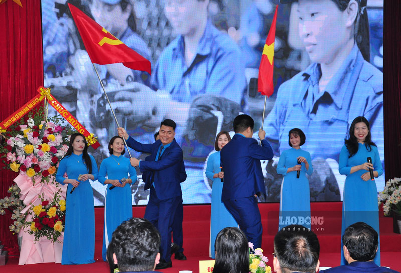 Hoạt động văn nghệ chào mừng đại hội. Ảnh: Đinh Đại