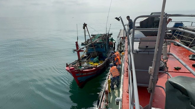 Phát hiện tàu cá hoạt động trái phép ở vùng biển Quảng Trị