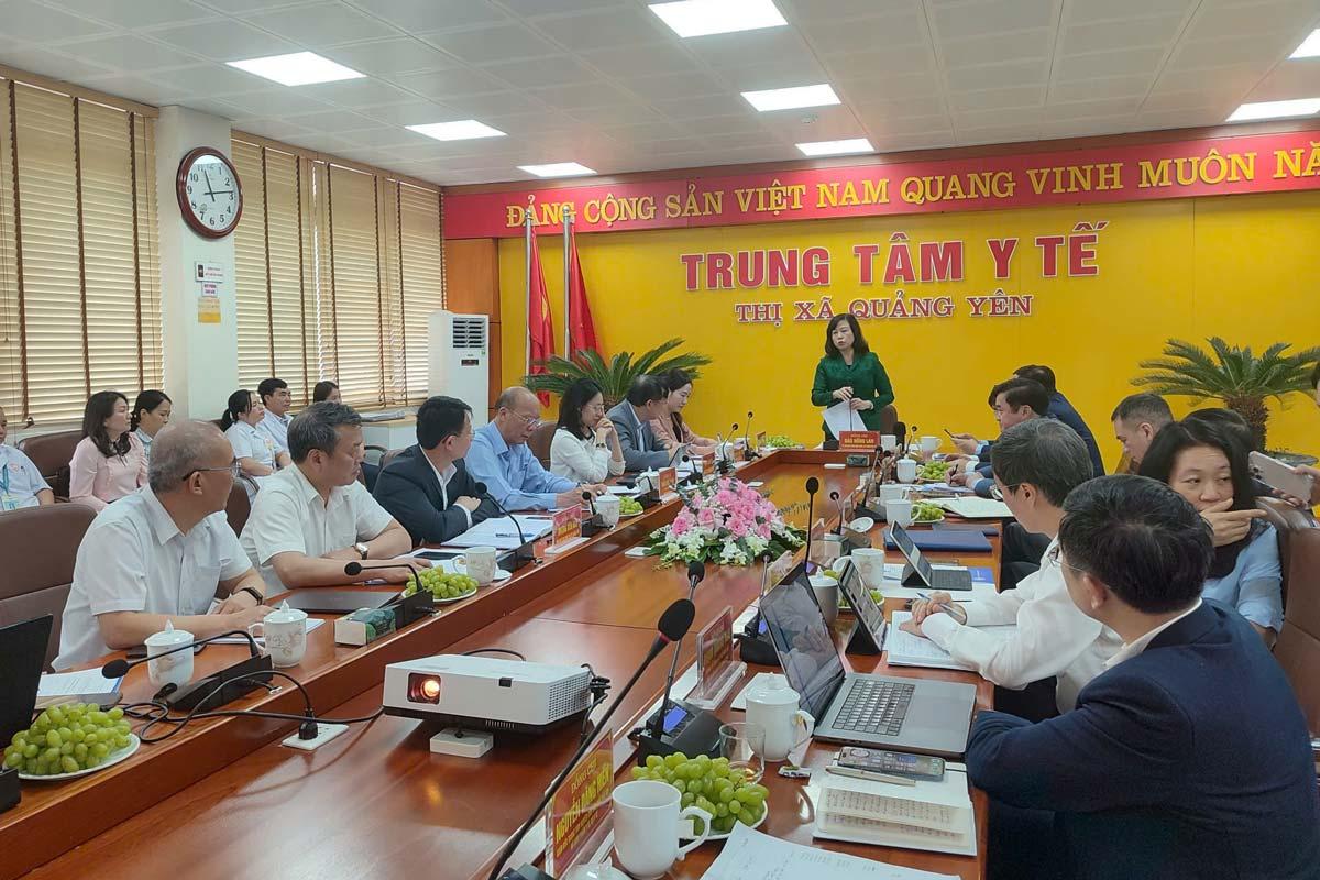 Bộ trưởng Bộ Y tế Đào Hồng Lan chủ trì buổi làm việc với tỉnh Quảng Ninh tại Trung tâm Y tế thị xã Quảng Yên về triển khai chiến dịch .
