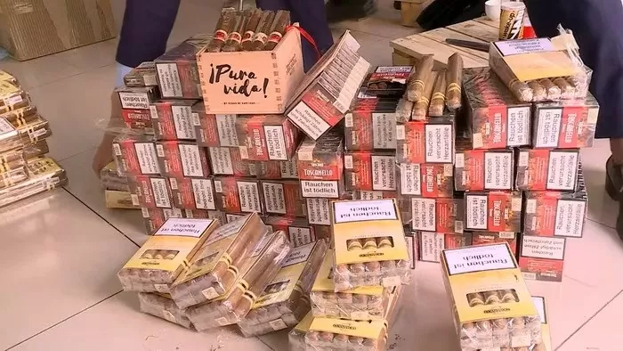 Hà Nội: Thu giữ 1.500 điếu cigar nhập lậu tại Long Biên Hà Nội: Thu giữ 1.500 điếu cigar nhập lậu tại Long Biên