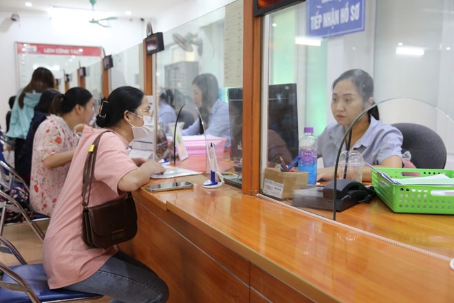 Bộ Nội vụ phản hồi về nâng bậc lương với người muốn nghỉ hưu sớm