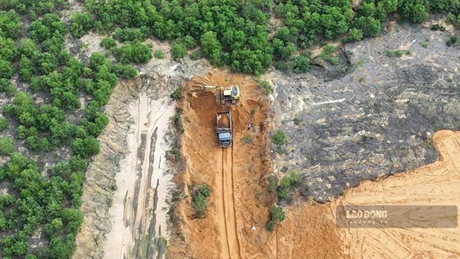 Kiểm điểm, xử phạt liên quan vụ khai thác đất lậu ở Quảng Trị