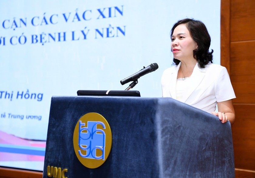 PGS.TS.BS. Dương Thị Hồng - Chủ Nhiệm Chương trình Tiêm chủng Quốc gia Việt Nam. PGS.TS.BS. Dương Thị Hồng - Chủ Nhiệm Chương trình Tiêm chủng Quốc gia Việt Nam.