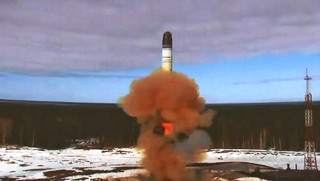 Nguy cơ Nga viện dẫn học thuyết hạt nhân khi Ukraina được dùng vũ khí tầm xa