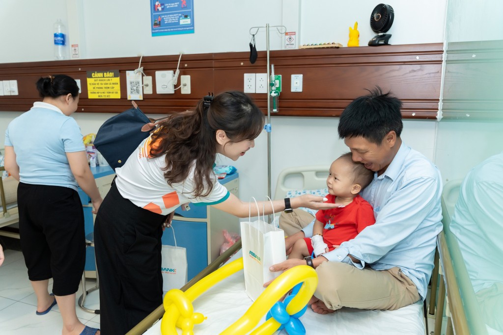 Kết nối y tế - tài chính - công nghệ: ABBANK và Y tế 315 chung tay vì cộng đồng khỏe mạnh Kết nối y tế - tài chính - công nghệ: ABBANK và Y tế 315 chung tay vì cộng đồng khỏe mạnh