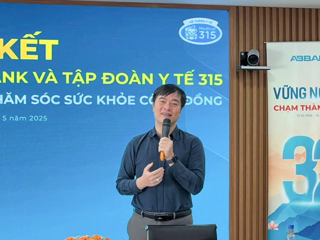 Kết nối y tế - tài chính - công nghệ: ABBANK và Y tế 315 chung tay vì cộng đồng khỏe mạnh Kết nối y tế - tài chính - công nghệ: ABBANK và Y tế 315 chung tay vì cộng đồng khỏe mạnh