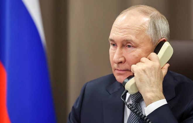 Ông Putin điện đàm với ông Trump, khẳng định sẽ đáp trả đòn UAV của Ukraina