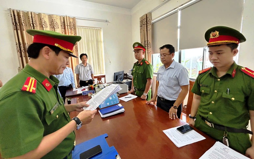 Thi hành Lệnh bắt đối với bị can La Mai Đình Hòa.